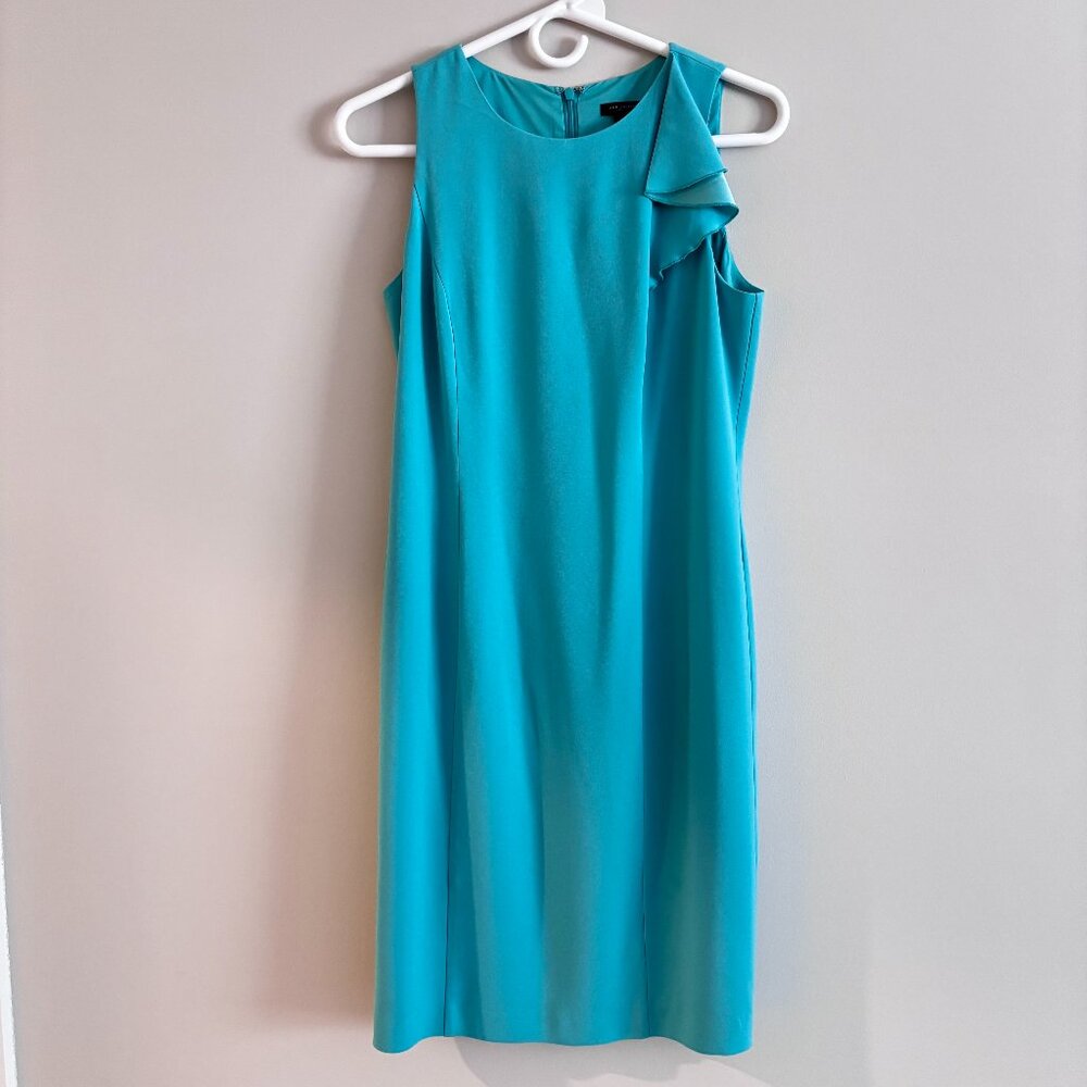ANN Taylor Sleeveless Fitted Elegant Dress